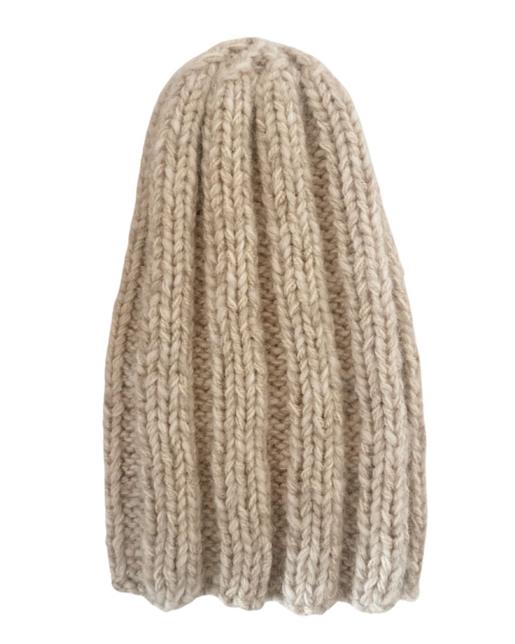 Beżowa czapka z wełną