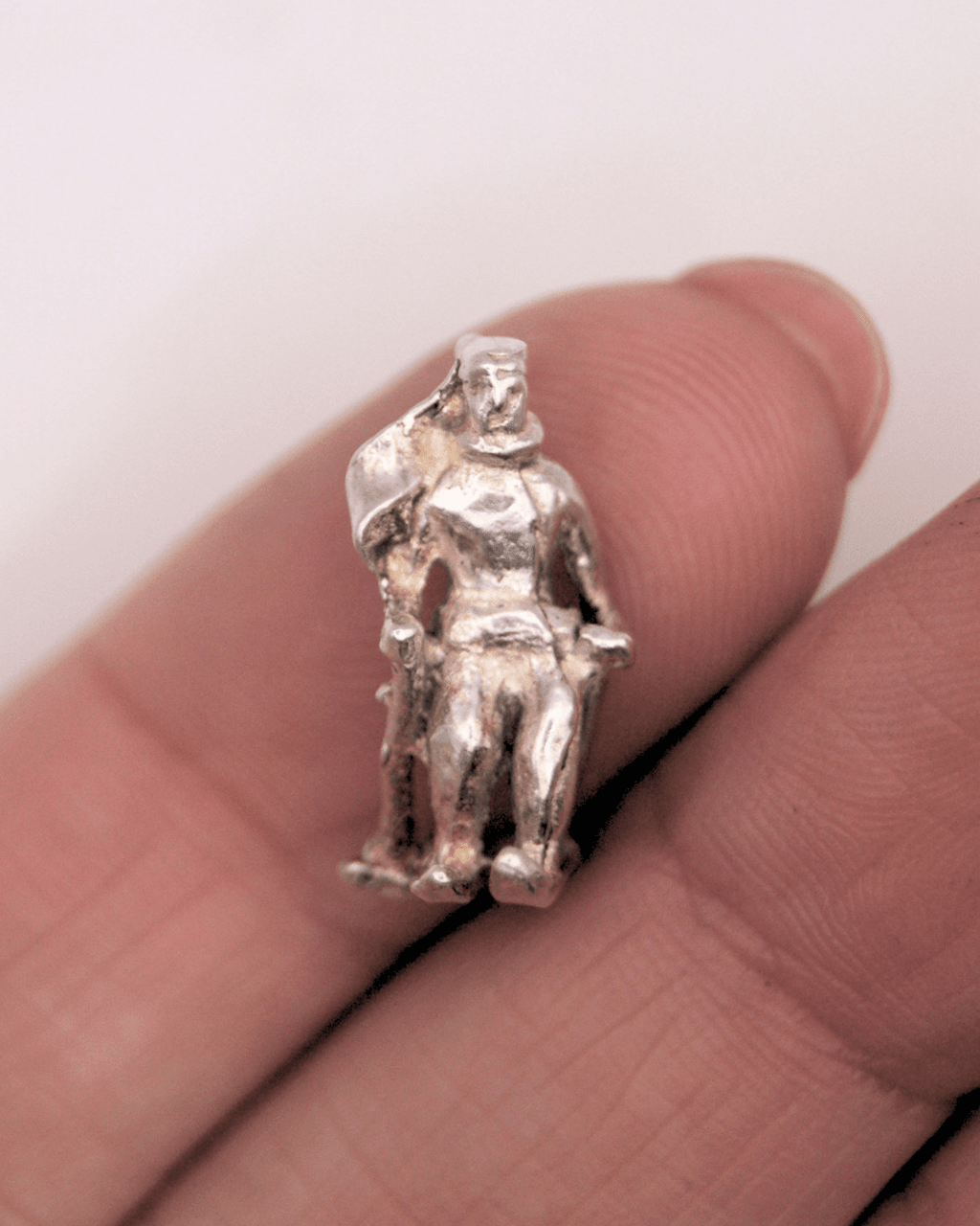 Vintage Charms Narciarz