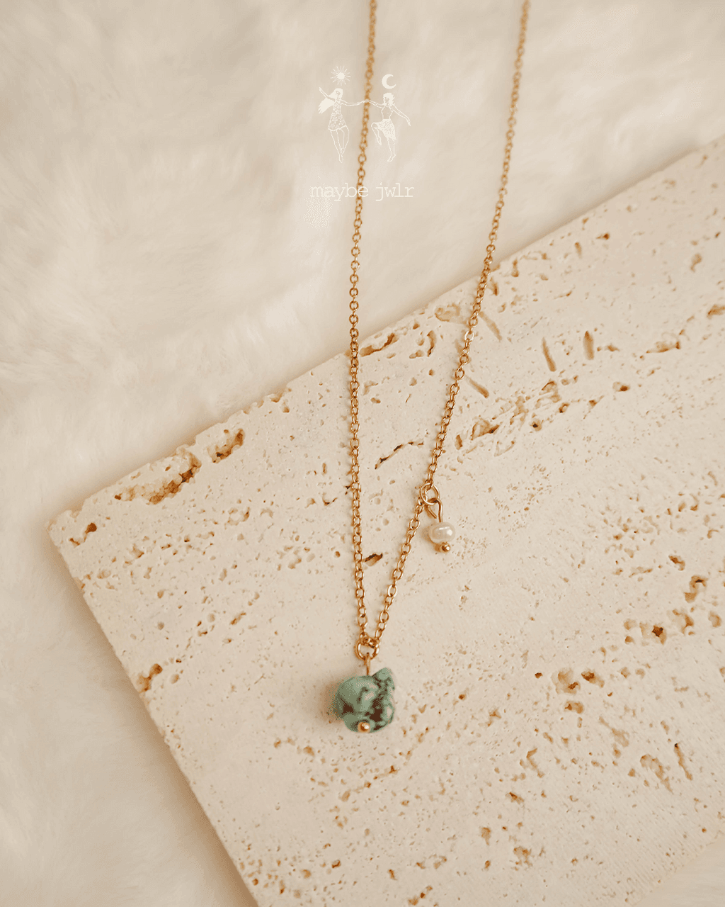 Długi łańcuszek 70 cm z kamieniem