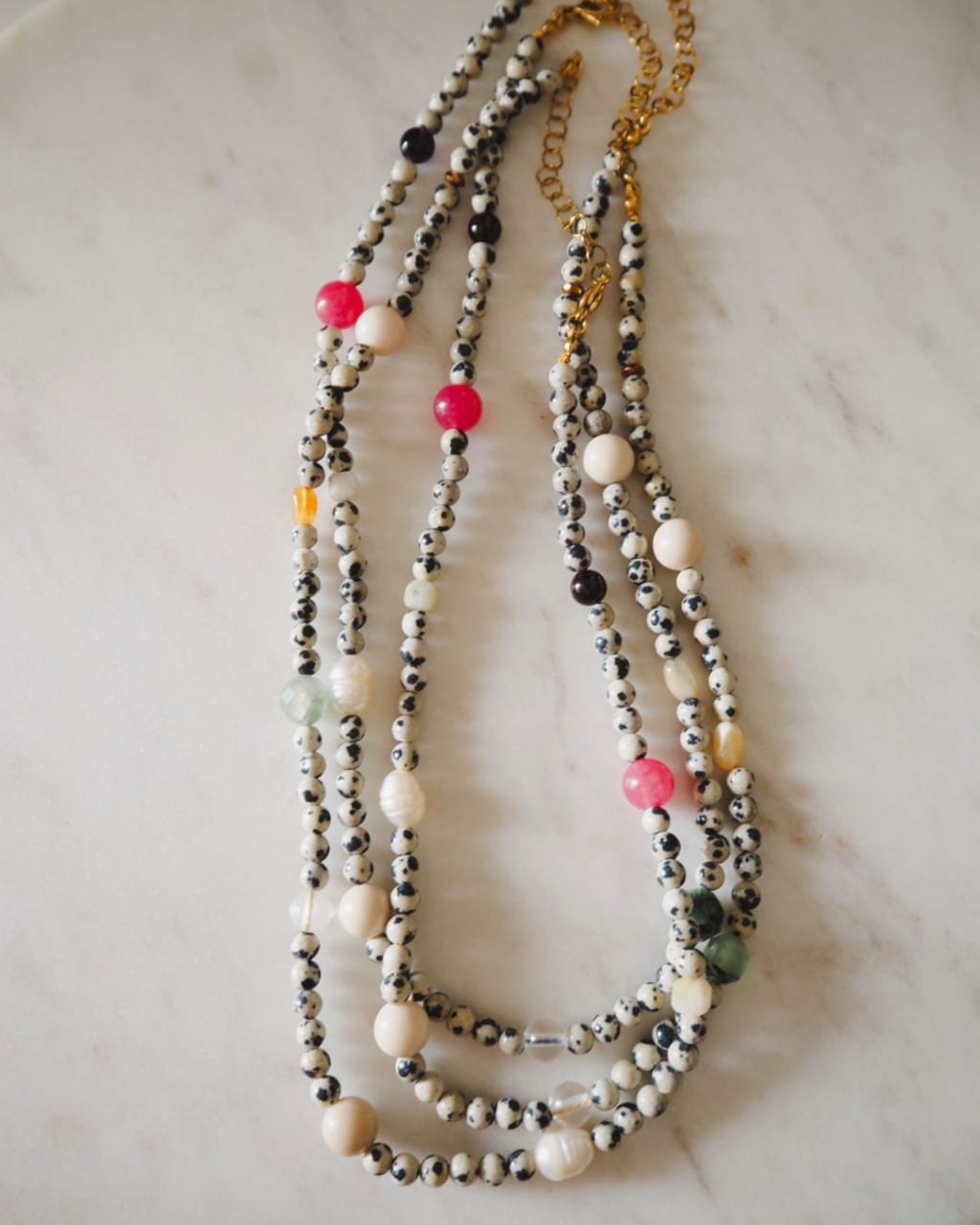 Naszyjnik z jaspisów dalmatyńczyków