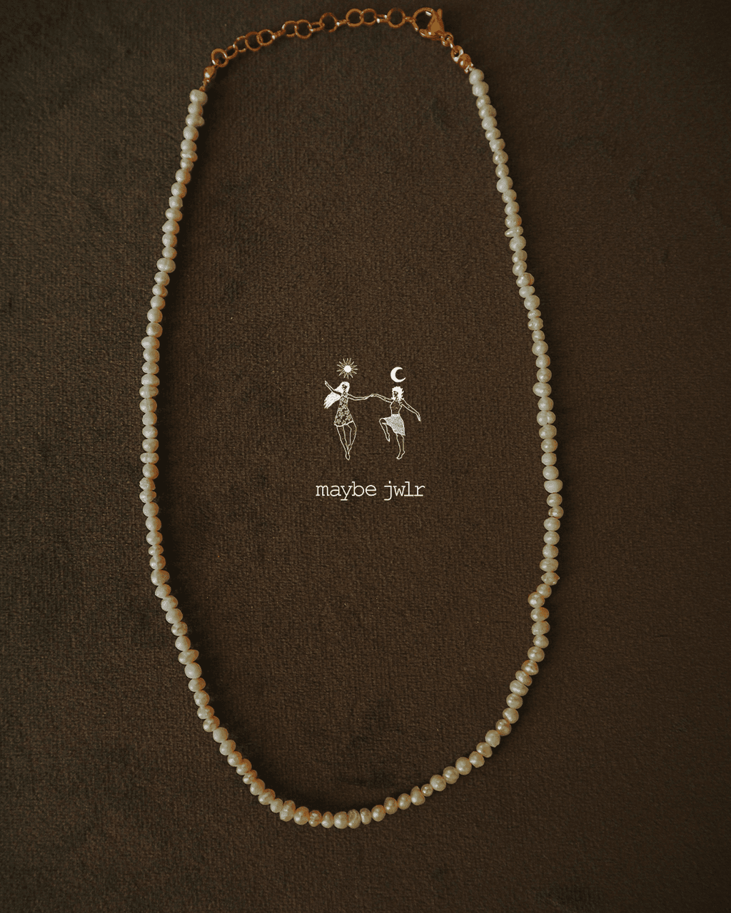 Naszyjnik z drobnych pereł