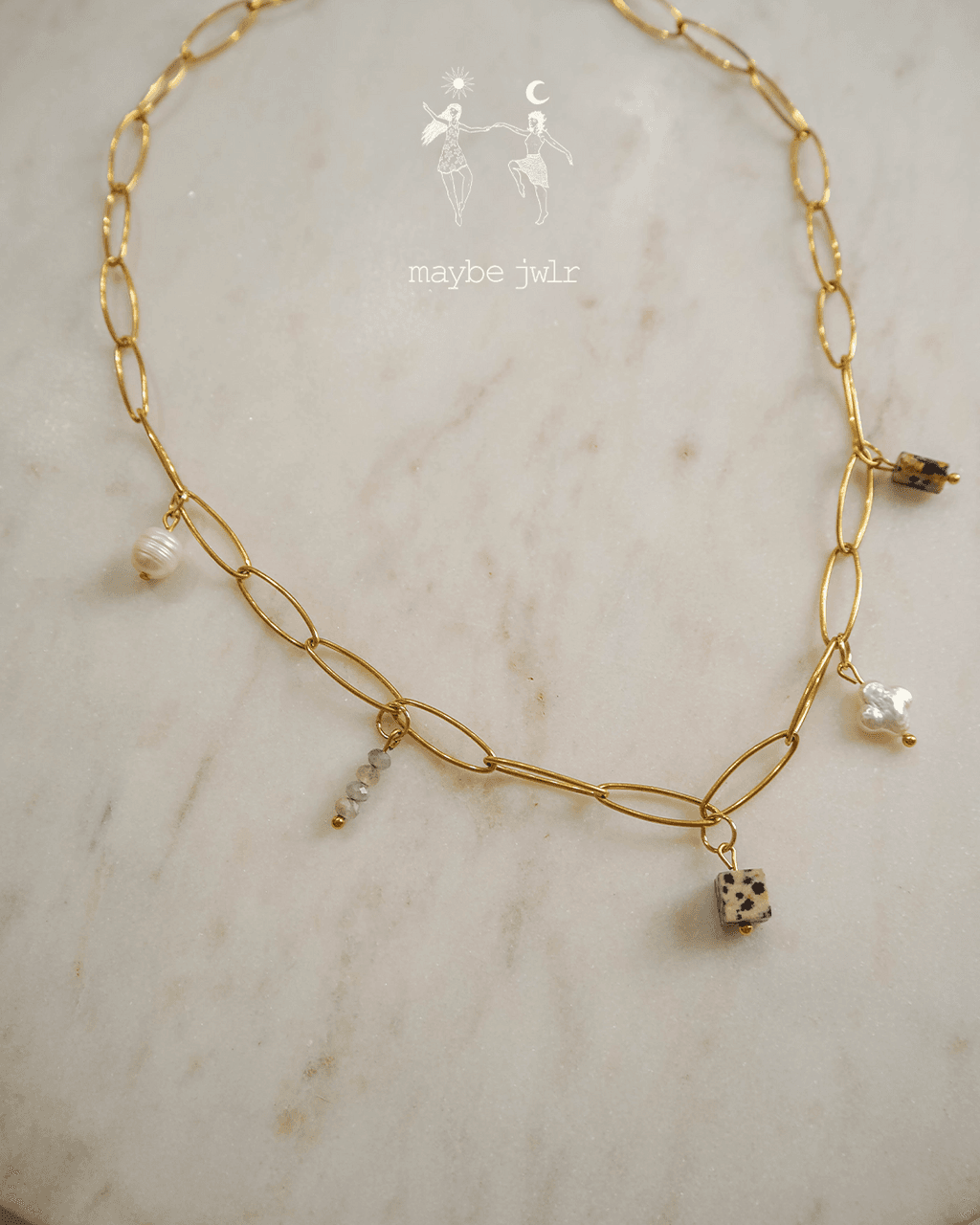 Naszyjnik z zawieszkami z kamieni