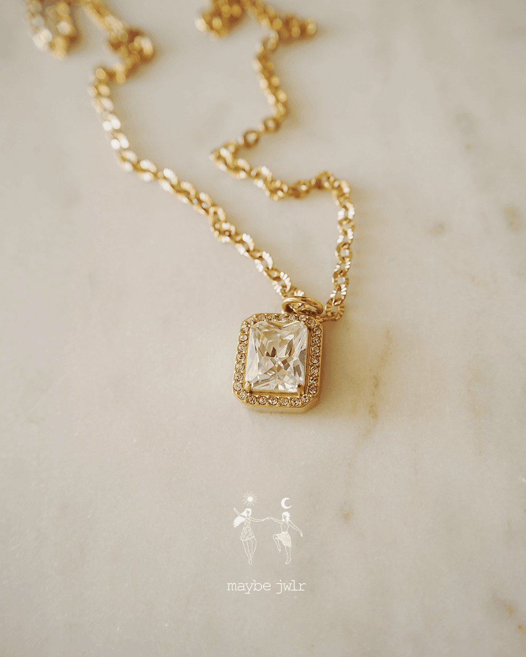 Łańcuszek z błyszczącą cyrkonią