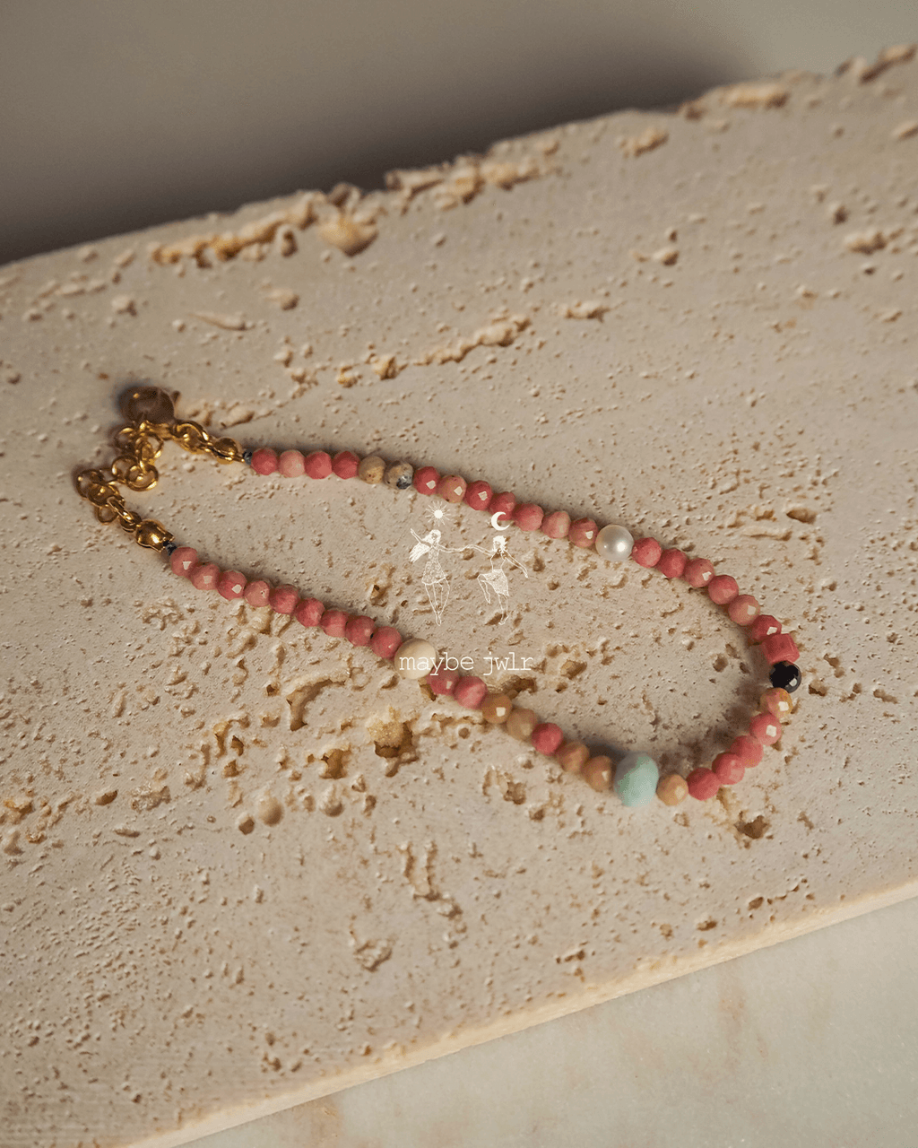 Bransoletka z rodonitu i kamieni