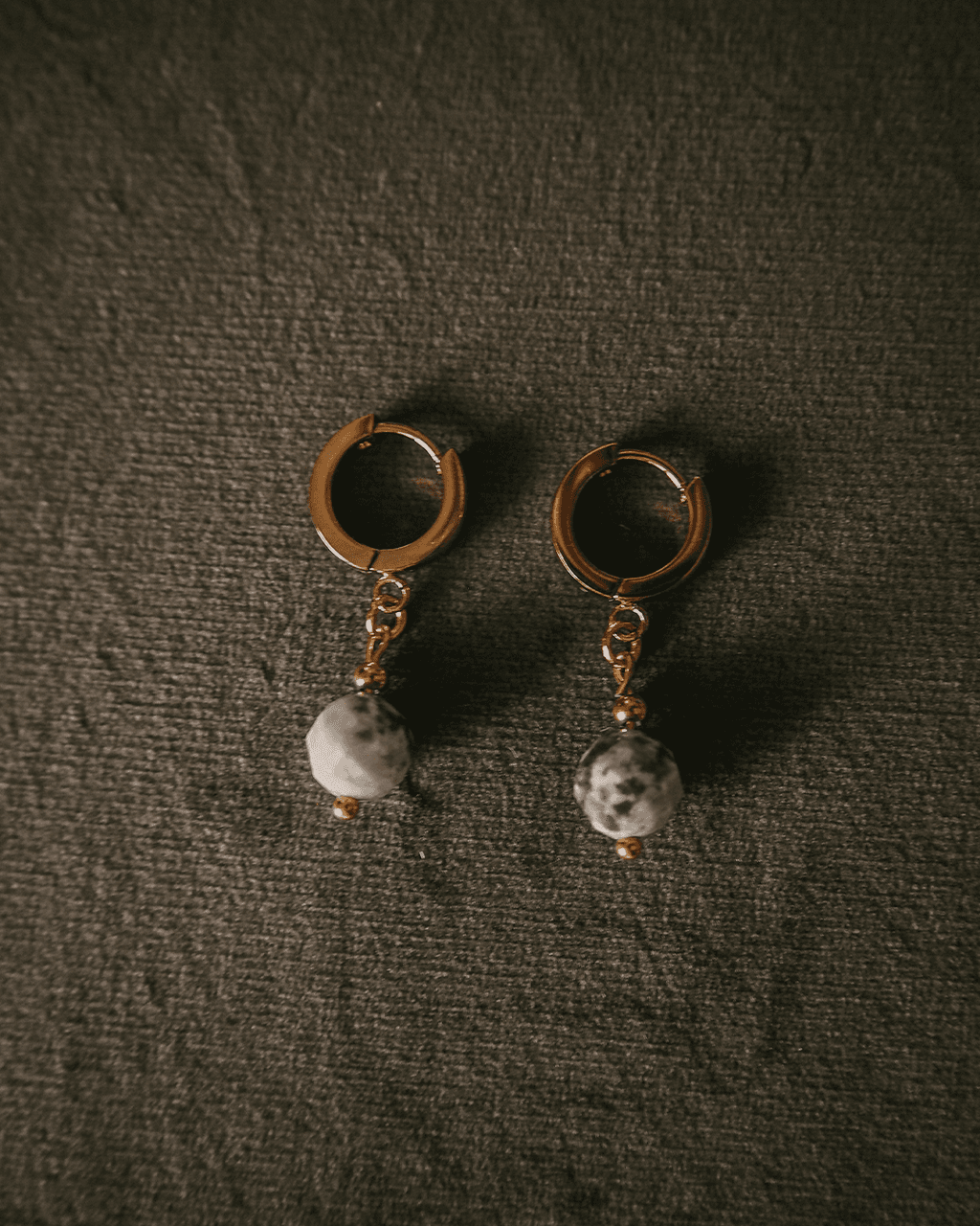  Kolczyki z zawieszką z kamienia naturalnego agat mszysty