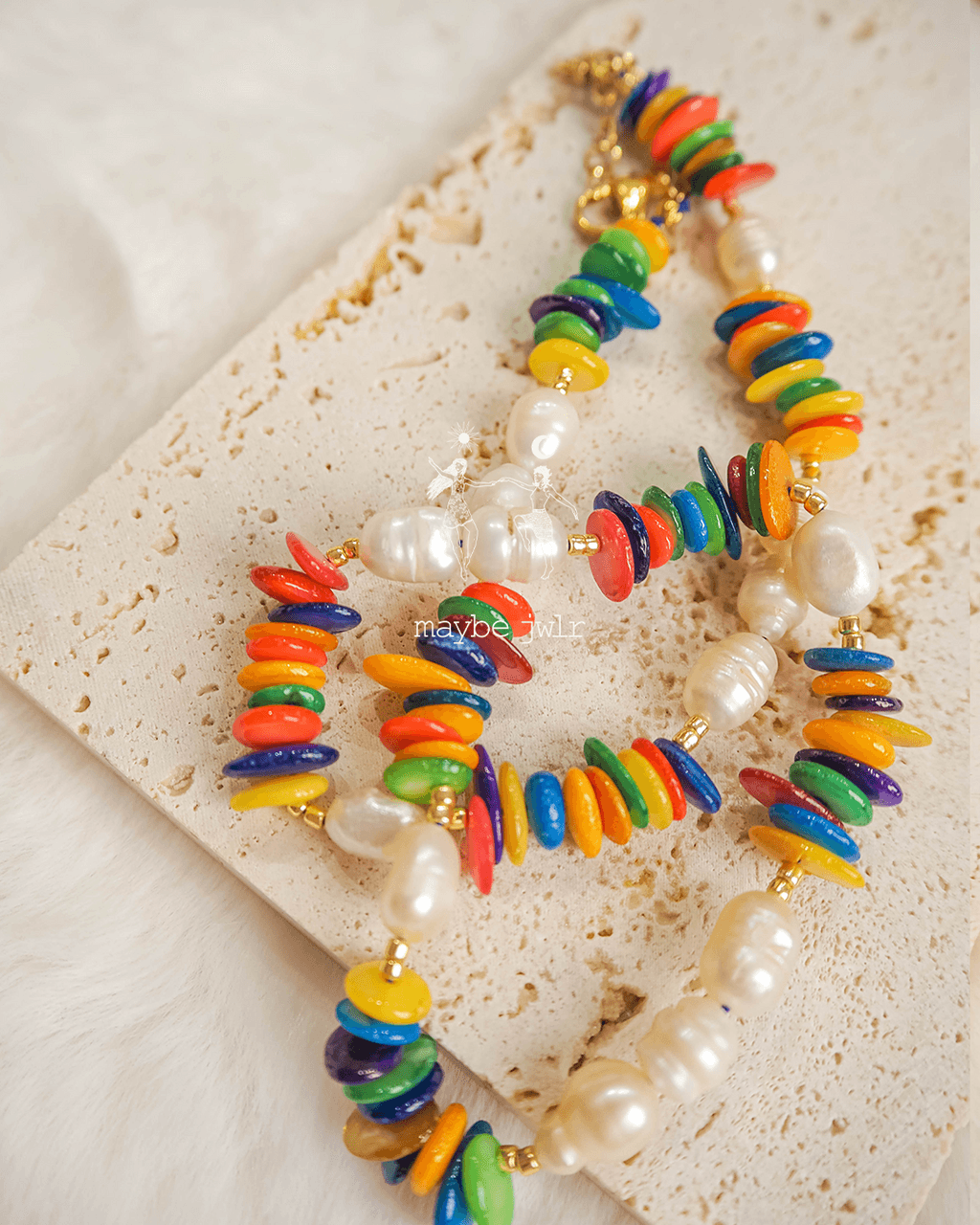 Naszyjnik z nieregularnych muszli z perłami