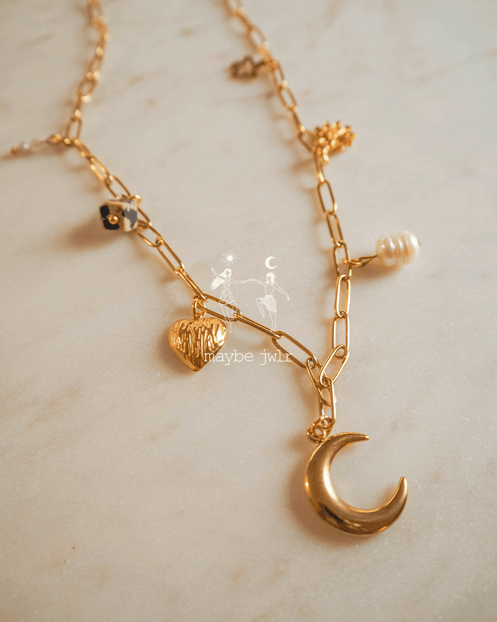 Naszyjnik z zawieszkami charms