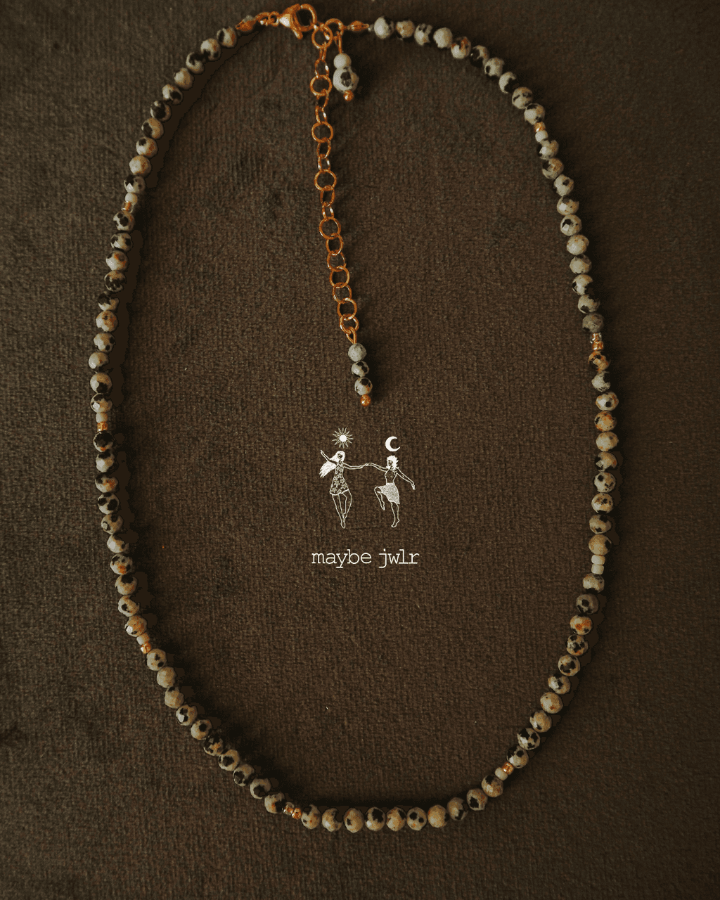 Choker z jaspisów dalmatyńskich