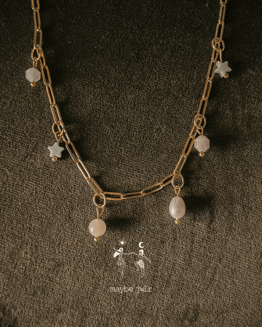 Naszyjnik z zawieszkami z kamieni