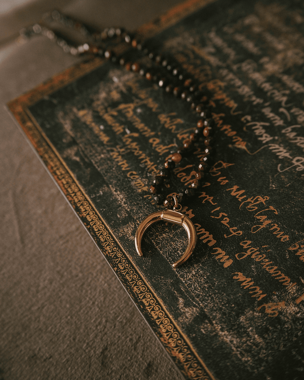 Naszyjnik z brązowych kamieni Chocolate