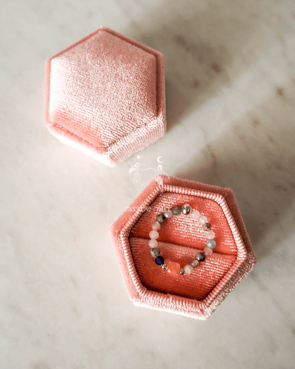 Galaxy pierścionek z kamieniem