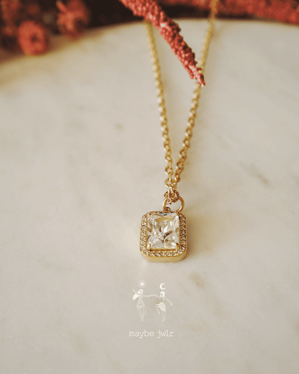 Łańcuszek z błyszczącą cyrkonią