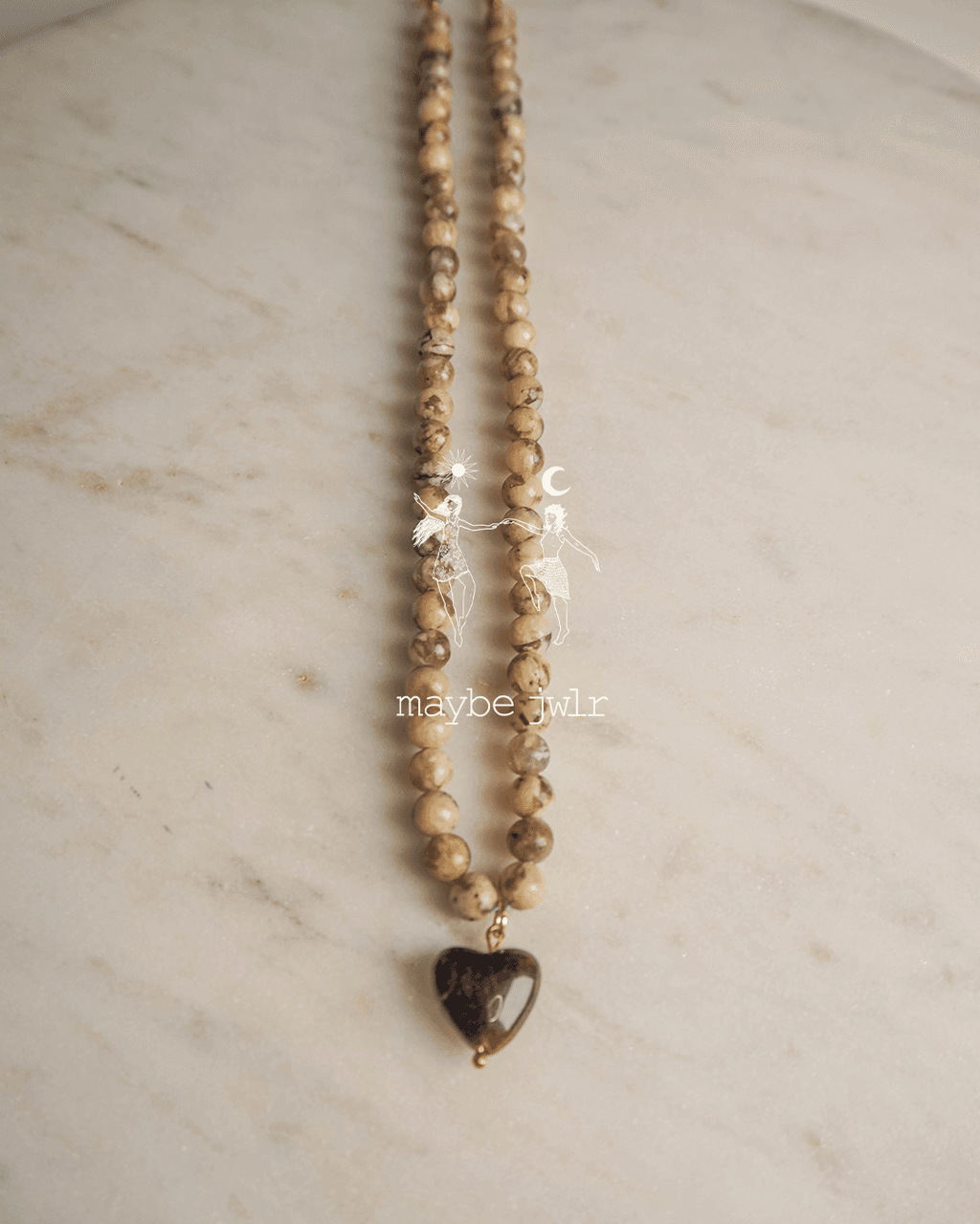  Naszyjnik z jasnych kamieni agat z serduszkiem