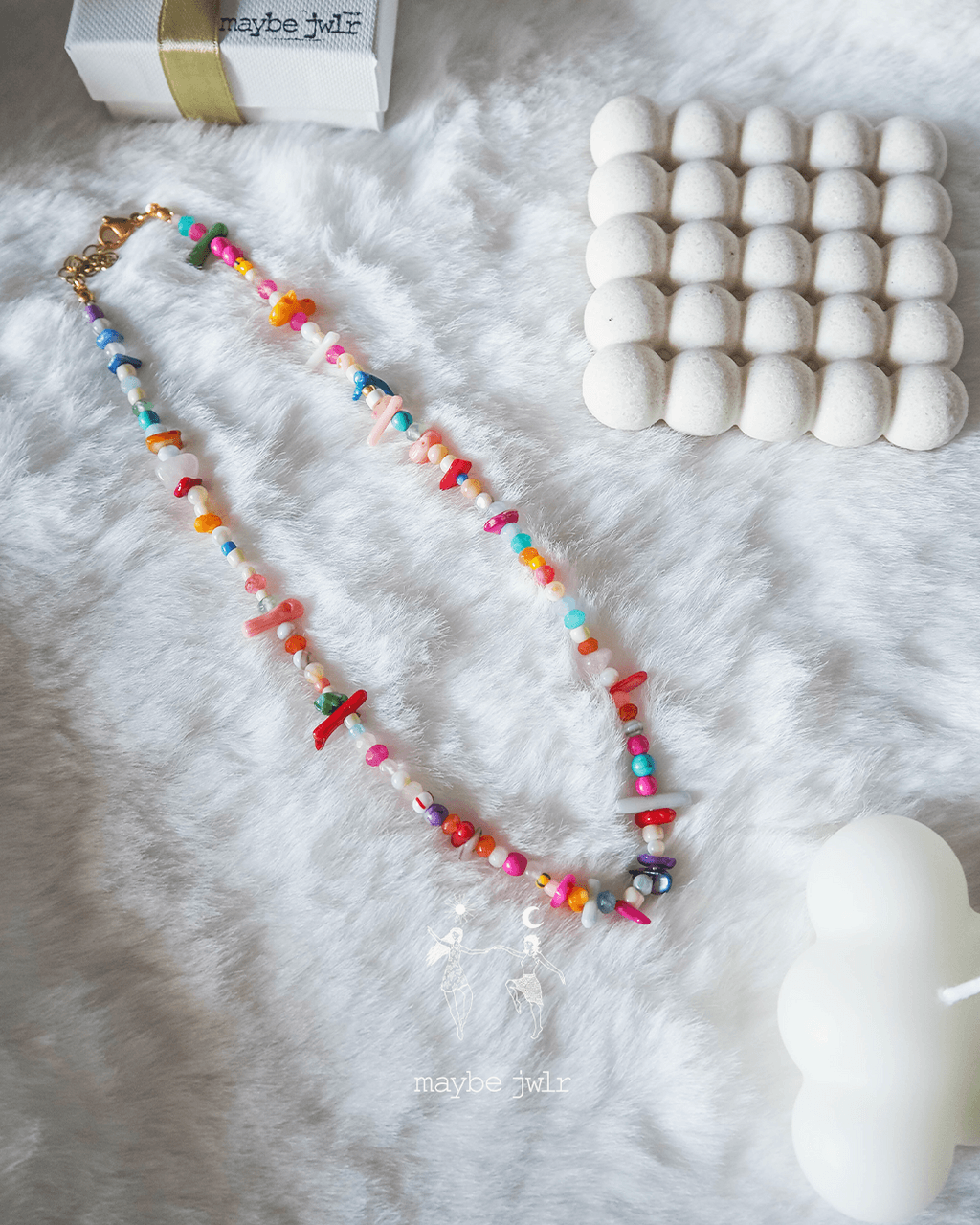 Naszyjnik z nieregularnych kamieni