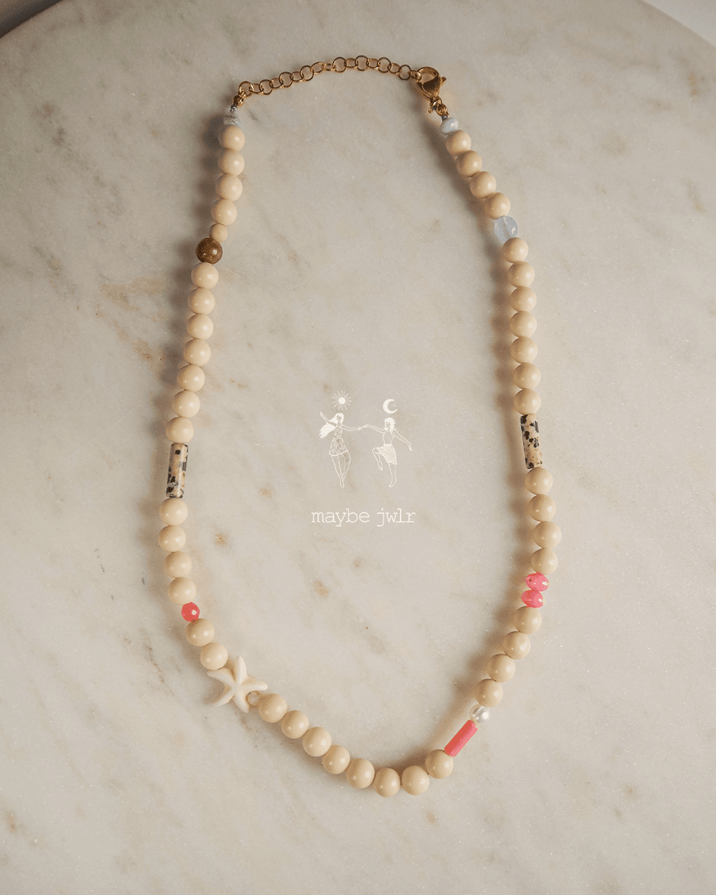 Naszyjnik z kamieni rzecznych z rozgwiazdą