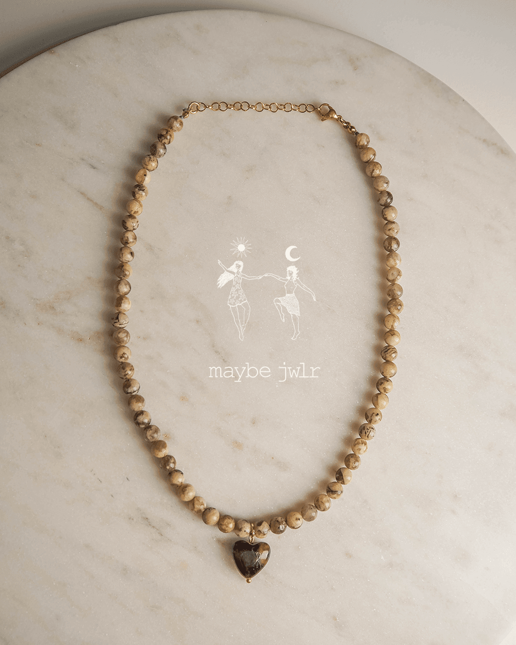  Naszyjnik z jasnych kamieni agat z serduszkiem