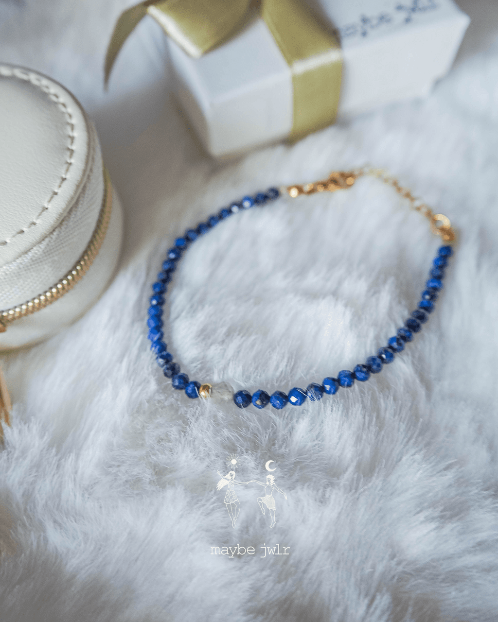 Bransoletka z niebieskich kamieni lapis lazuli