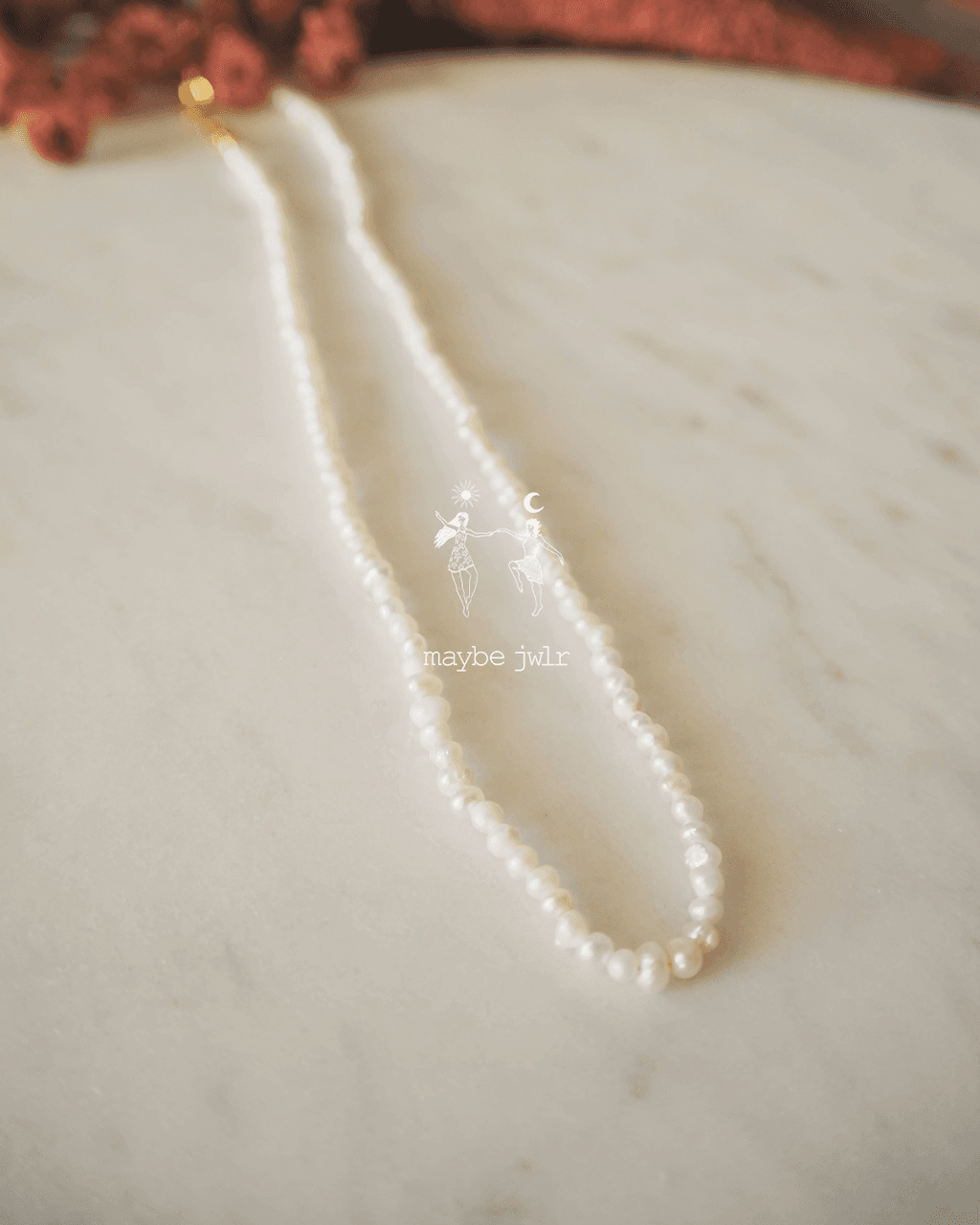 Naszyjnik z drobnych pereł