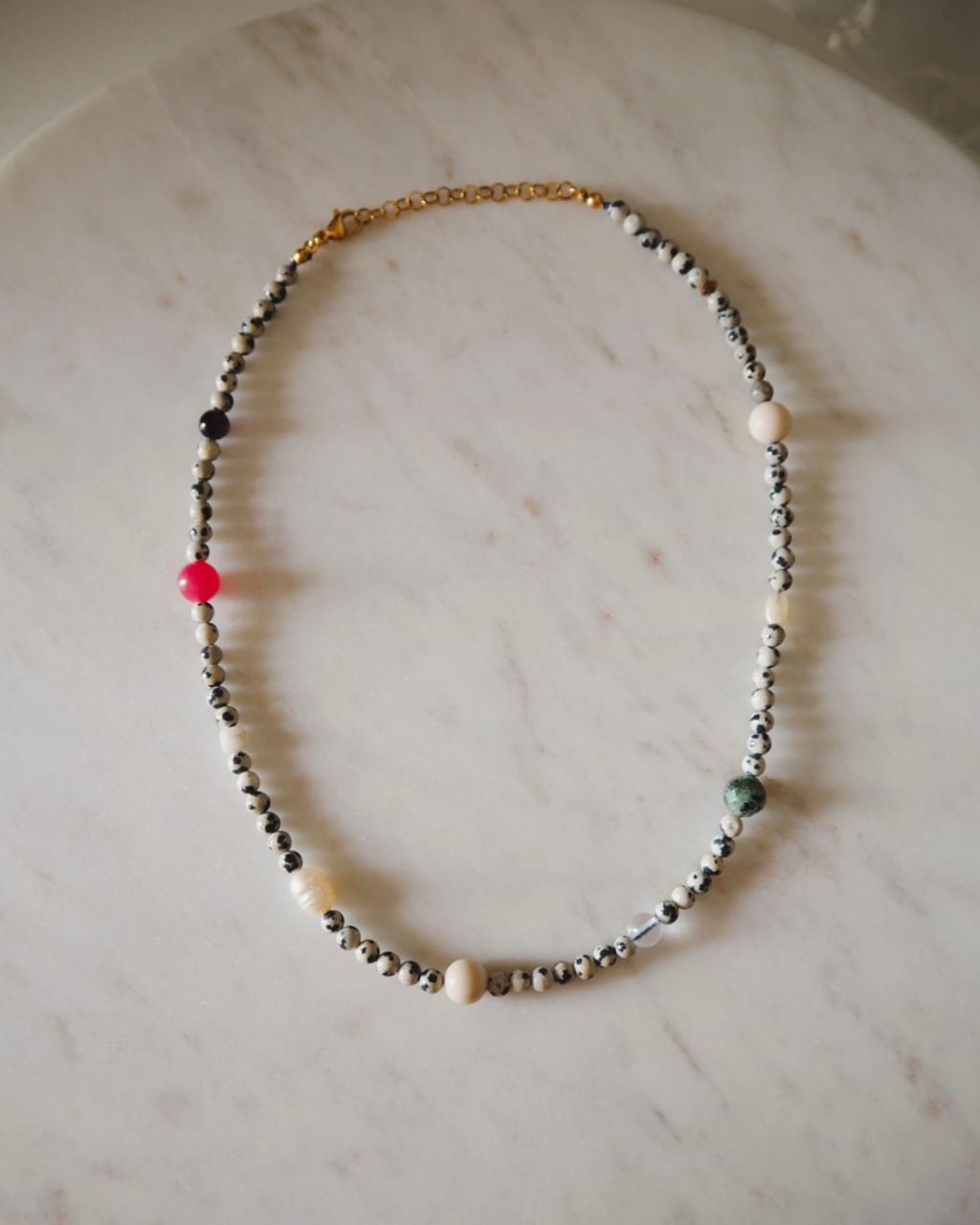 Naszyjnik z jaspisów dalmatyńczyków