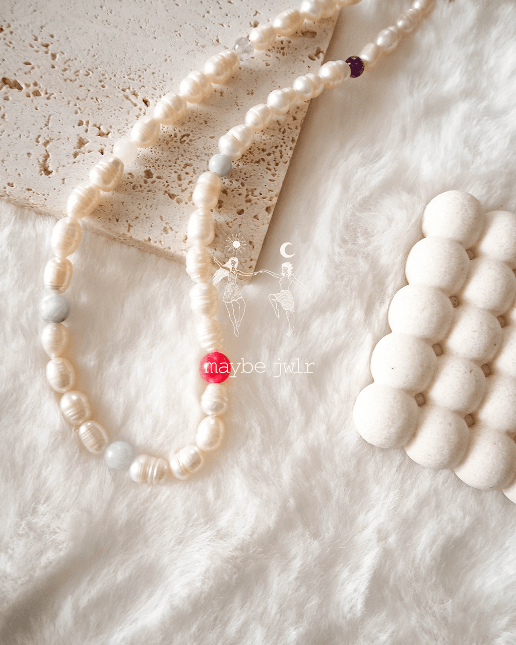 Naszyjnik z pereł naturalnych z kamieniami