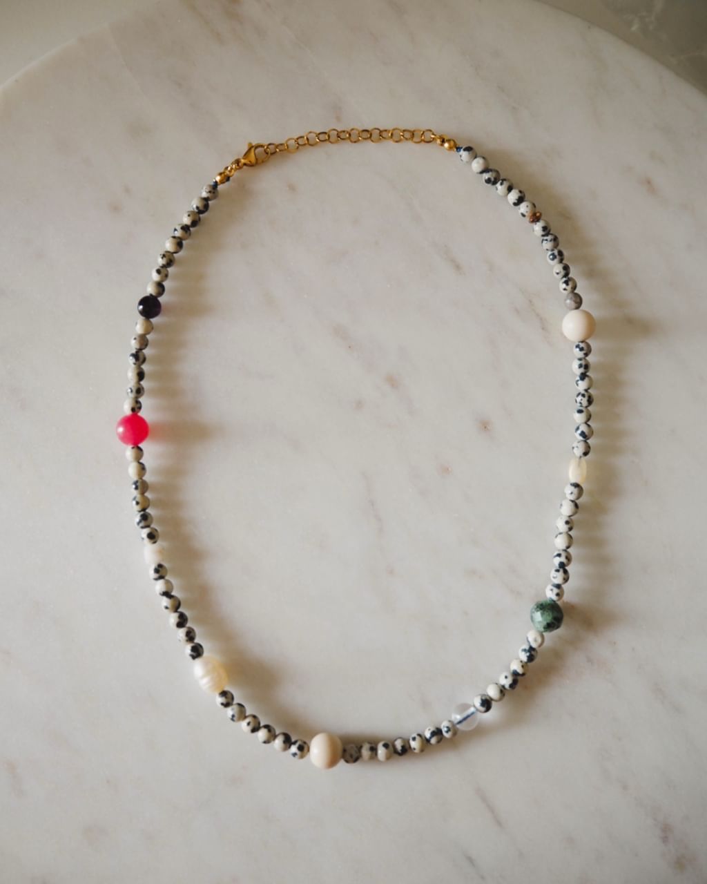 Naszyjnik z jaspisów dalmatyńczyków