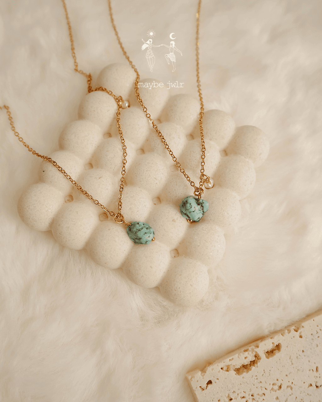 Długi łańcuszek 70 cm z kamieniem