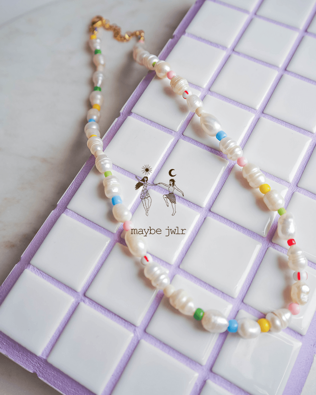 Nieregularny naszyjnik z pereł z koralikami