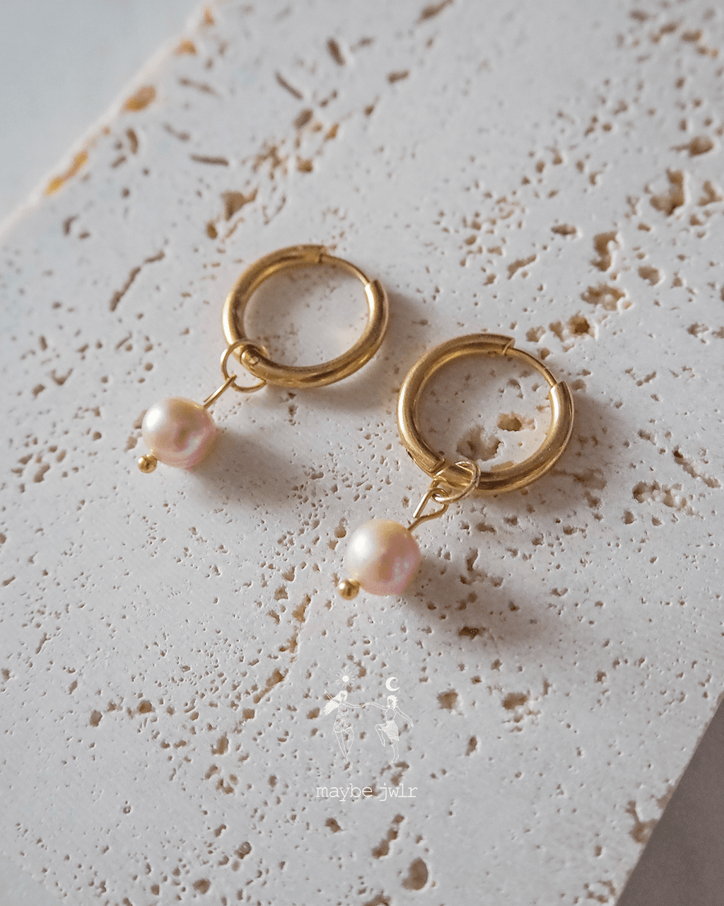 Kolczyki 2w1 z zawieszką z różowej perły