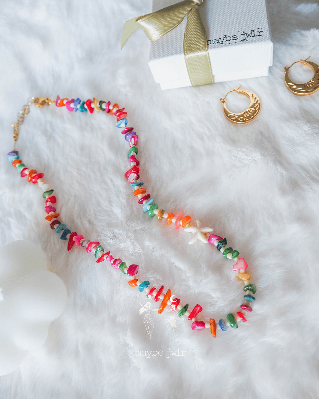 Naszyjnik z nieregularnych kamieni z rozgwiazdą