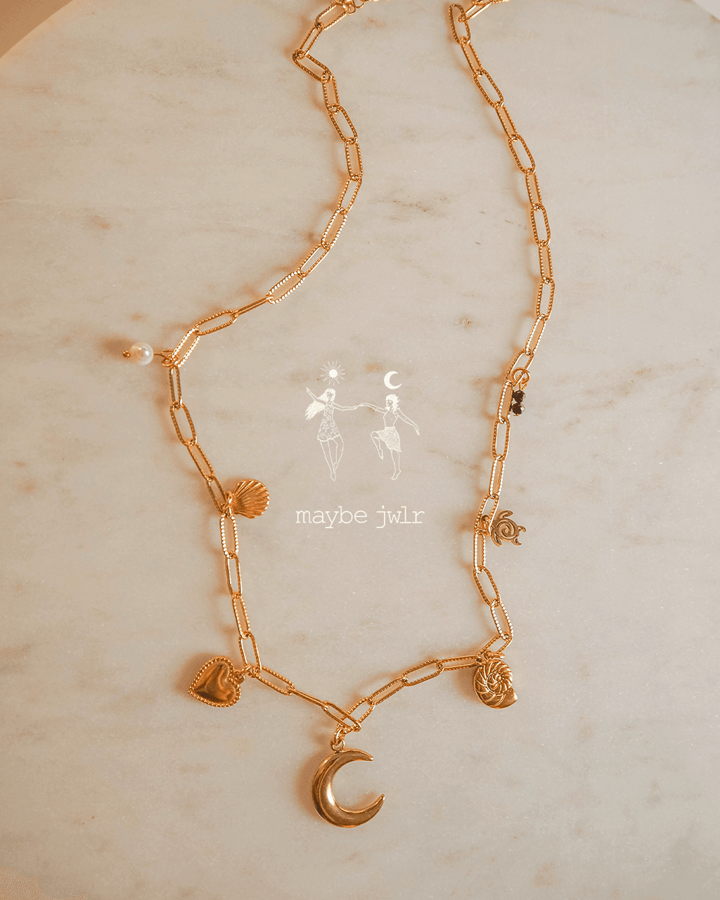 Naszyjnik z zawieszkami charms