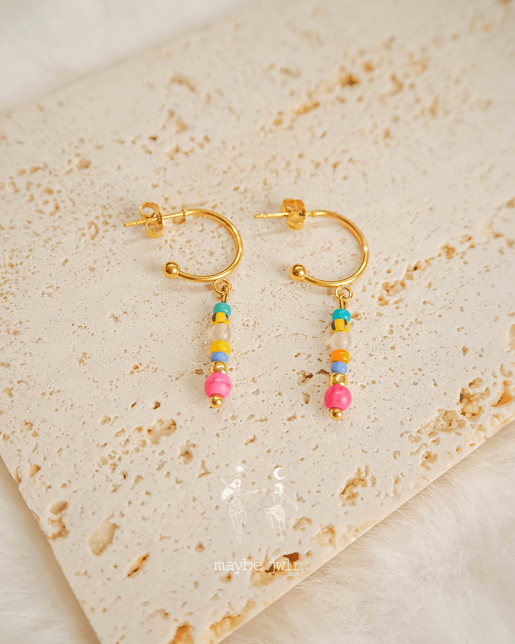 Kolczyki wiszące z koralikami