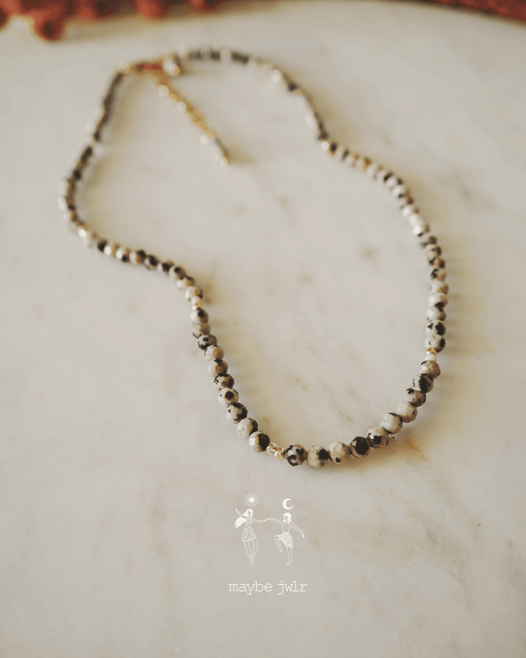 Choker z jaspisów dalmatyńskich