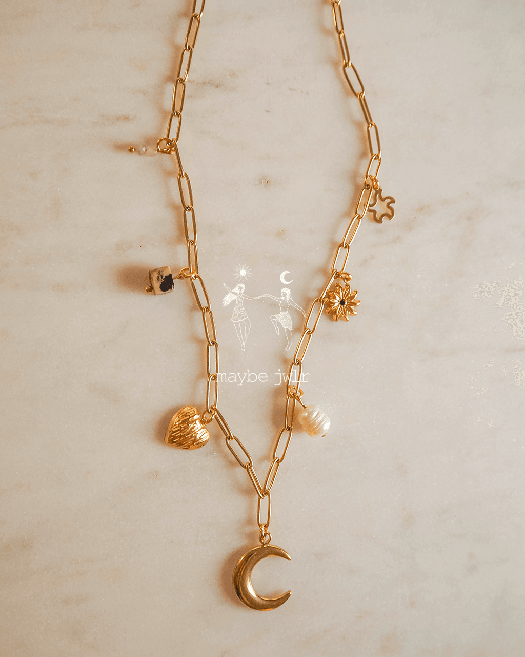 Naszyjnik z zawieszkami charms