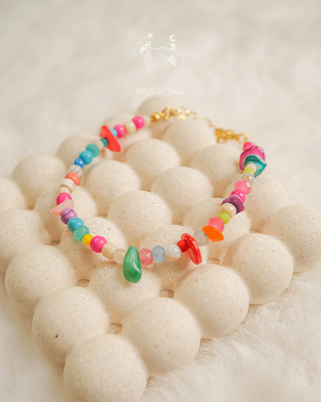 Bransoletka z nieregularnych kamieni 