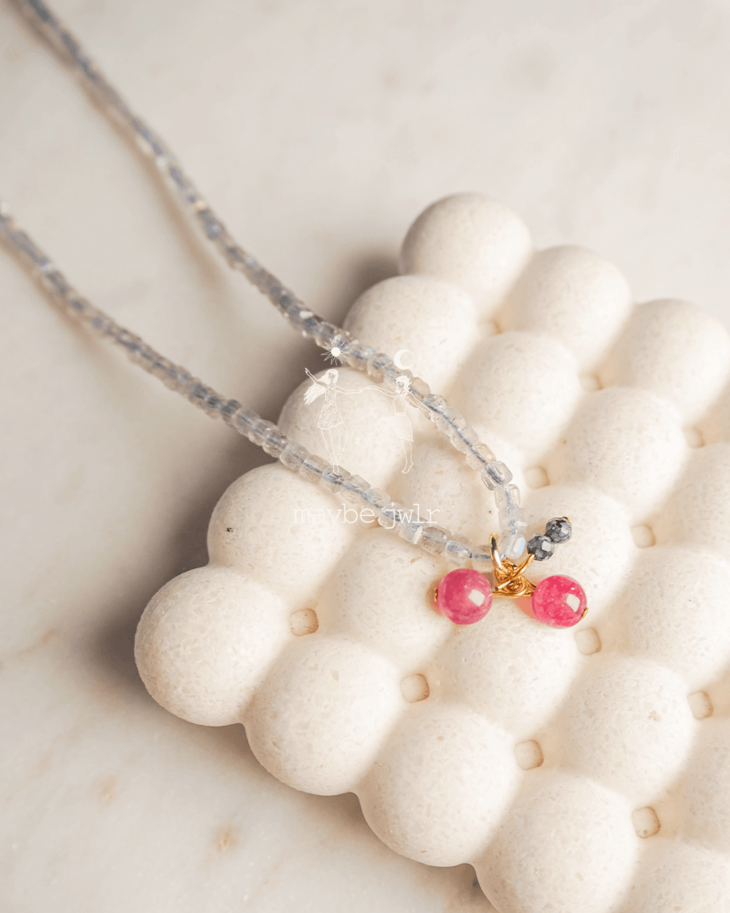 Naszyjnik z magicznego labradorytu z wisienką