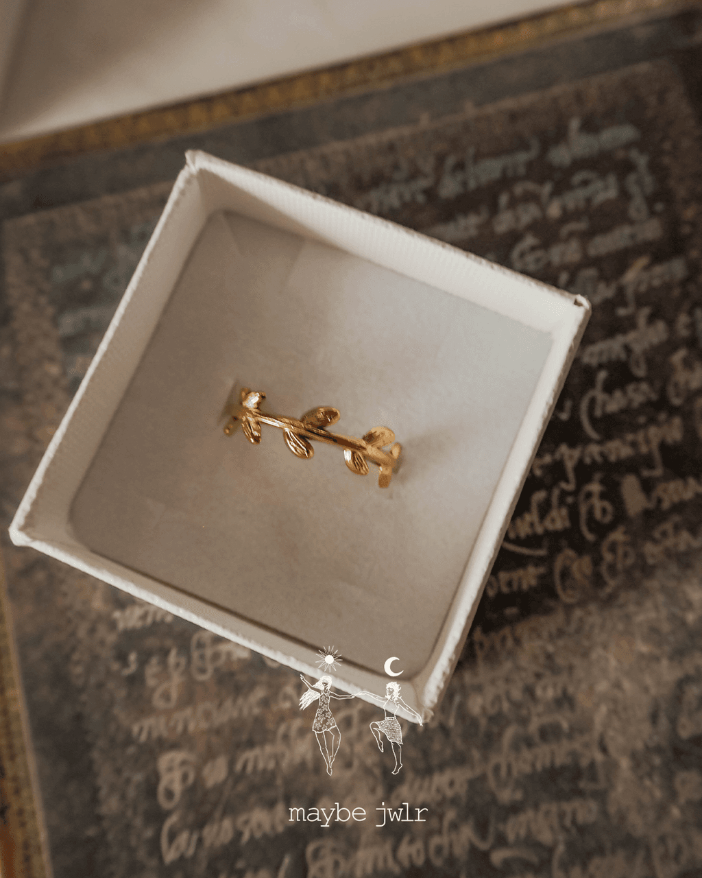 Pierścionek regulowany listki