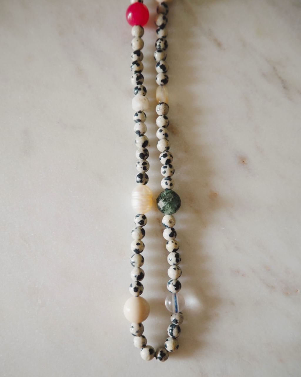 Naszyjnik z jaspisów dalmatyńczyków