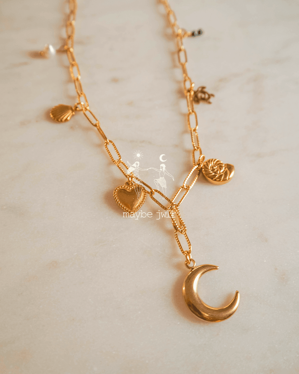 Naszyjnik z zawieszkami charms