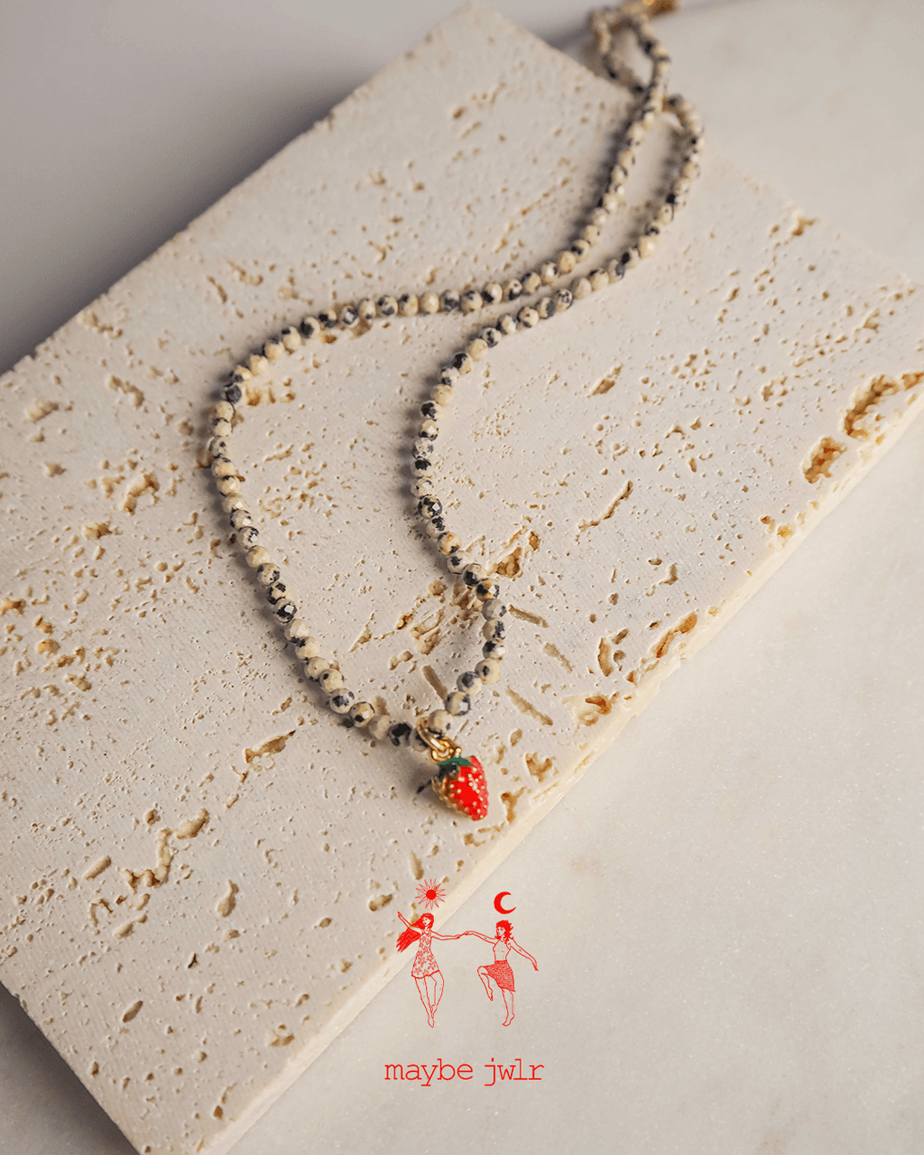 Naszyjnik z jaspisu dalmatyńskiego z poziomką