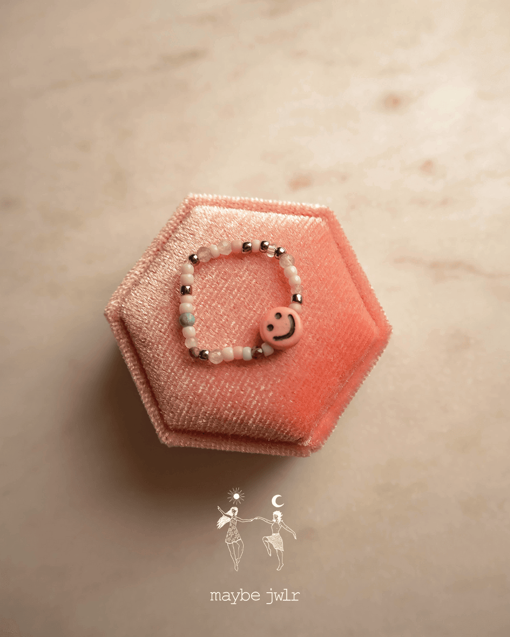 Pierścionek elastyczny z uśmieszkiem 61 mm