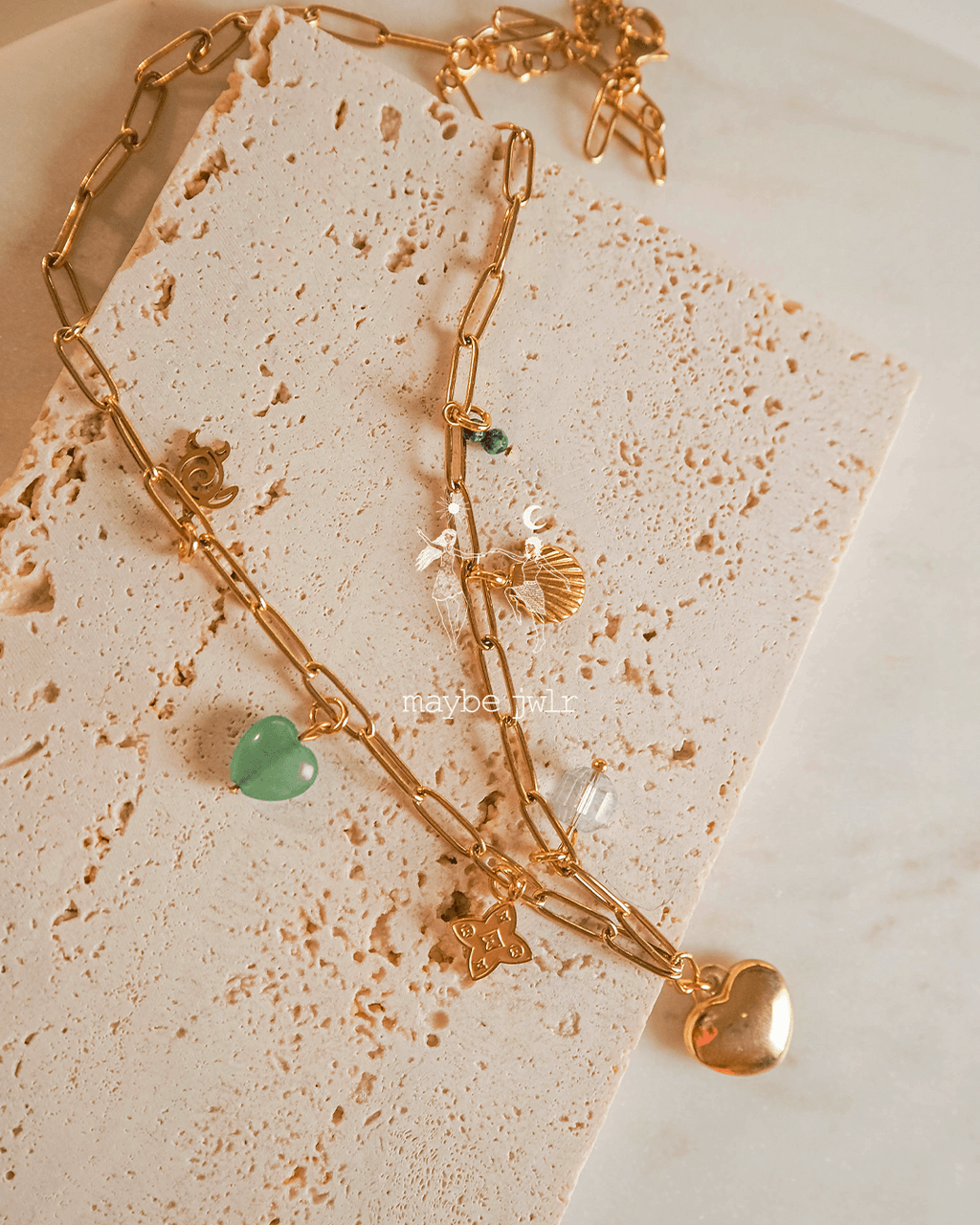 Naszyjnik z zawieszkami charms