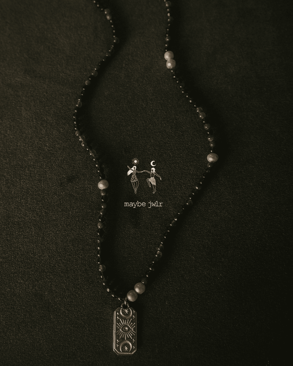 Naszyjnik ze złotego obsydianu z zawieszką