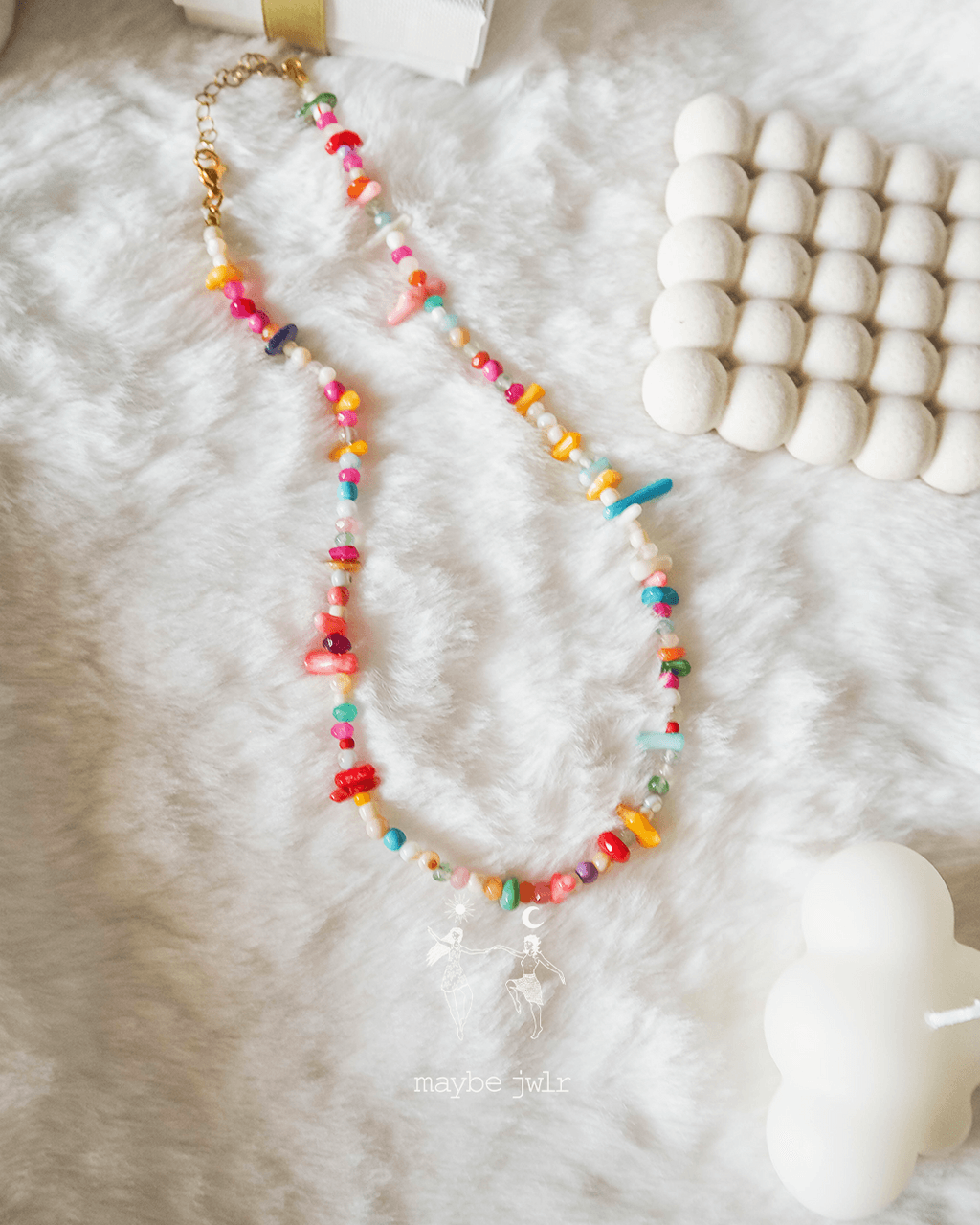 Naszyjnik z nieregularnych kamieni