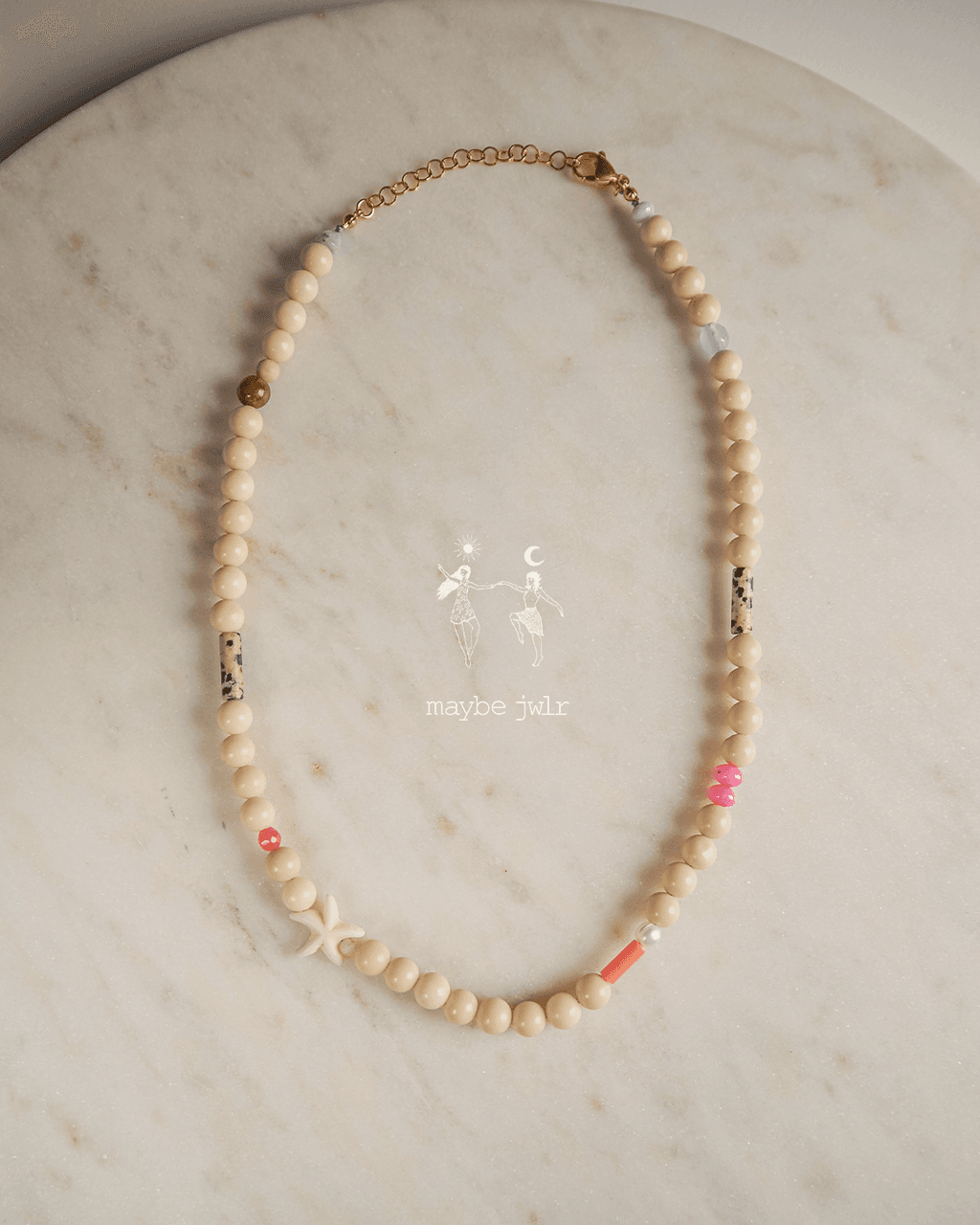 Naszyjnik z kamieni rzecznych z rozgwiazdą