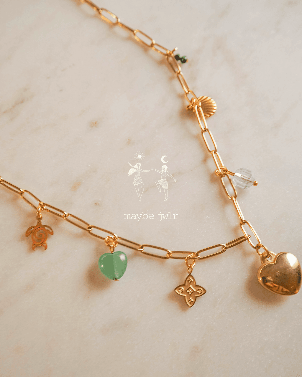 Naszyjnik z zawieszkami charms