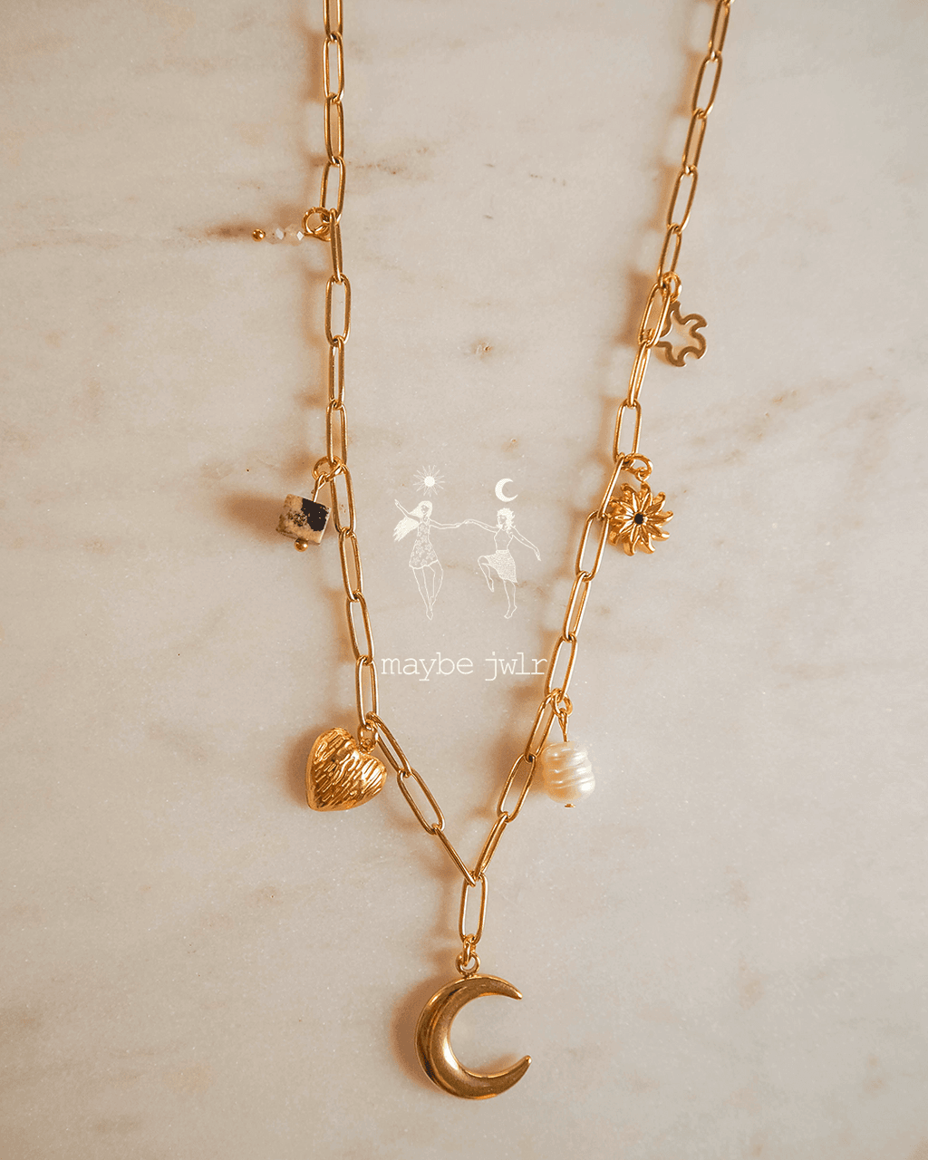 Naszyjnik z zawieszkami charms