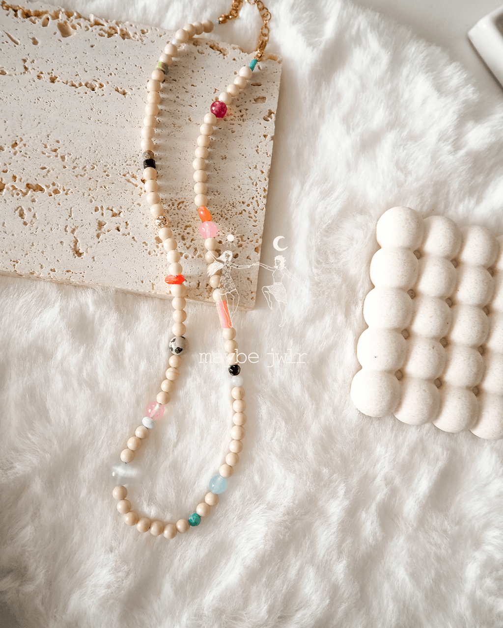 Naszyjnik z kamieni rzecznych nieregularny