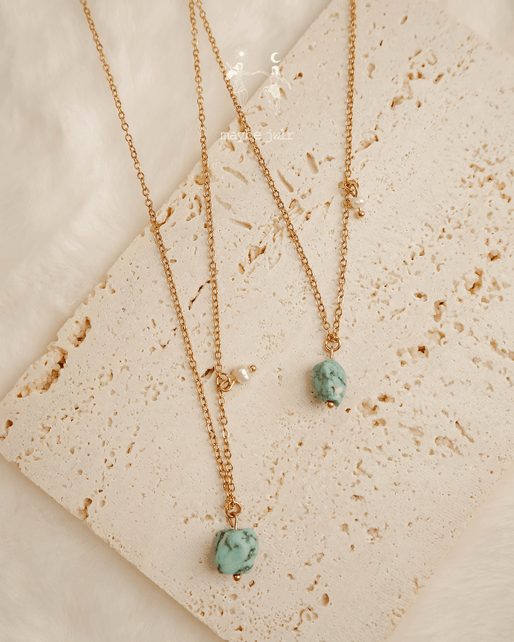 Długi łańcuszek 70 cm z kamieniem