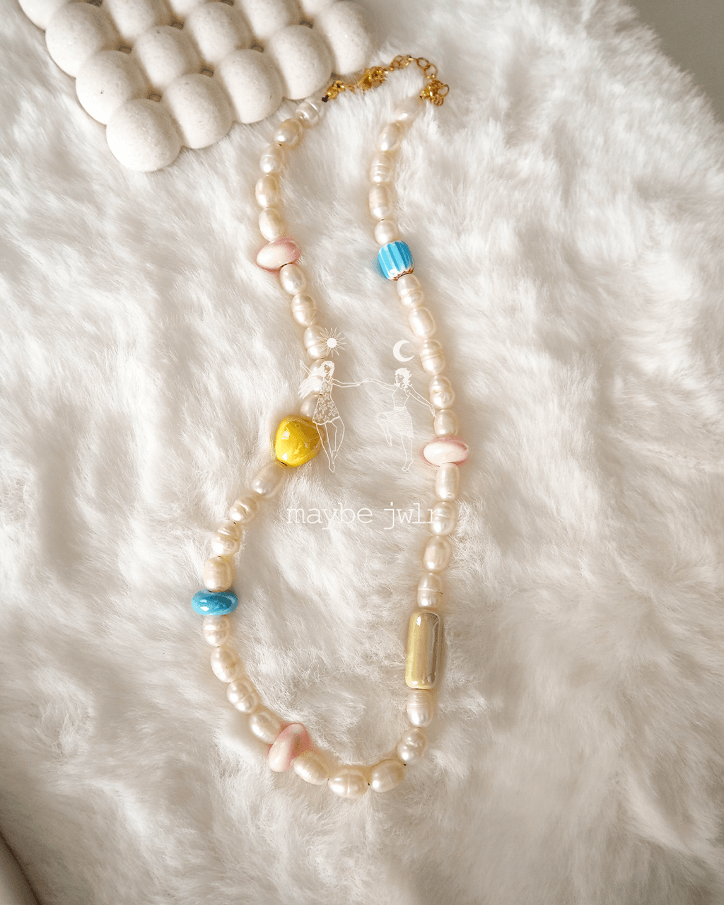 Naszyjnik z pereł naturalnych z ceramiką