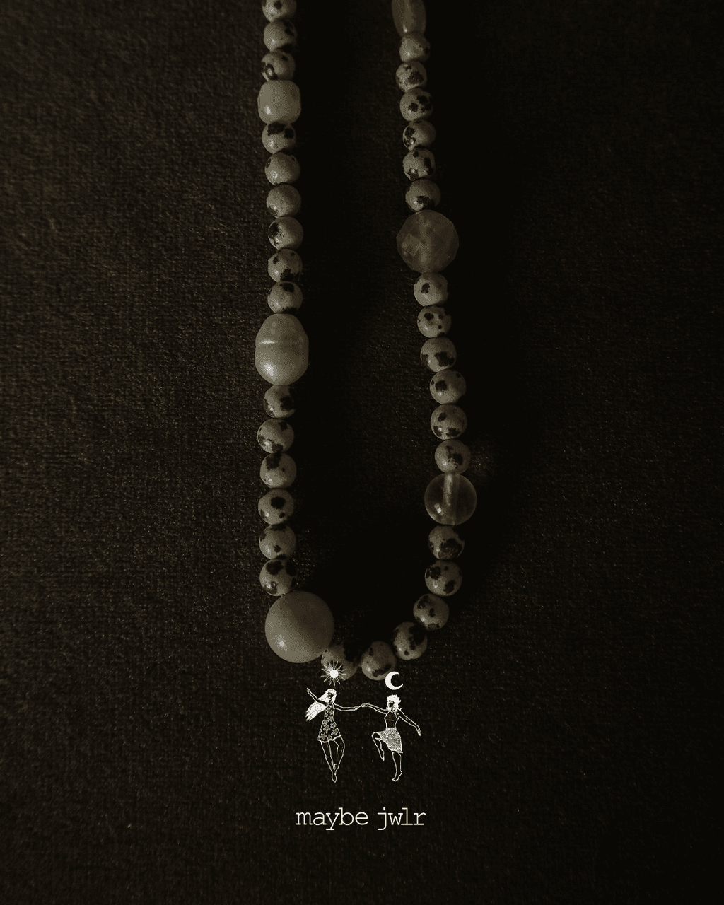  Naszyjnik z jaspisów dalmatyńczyków